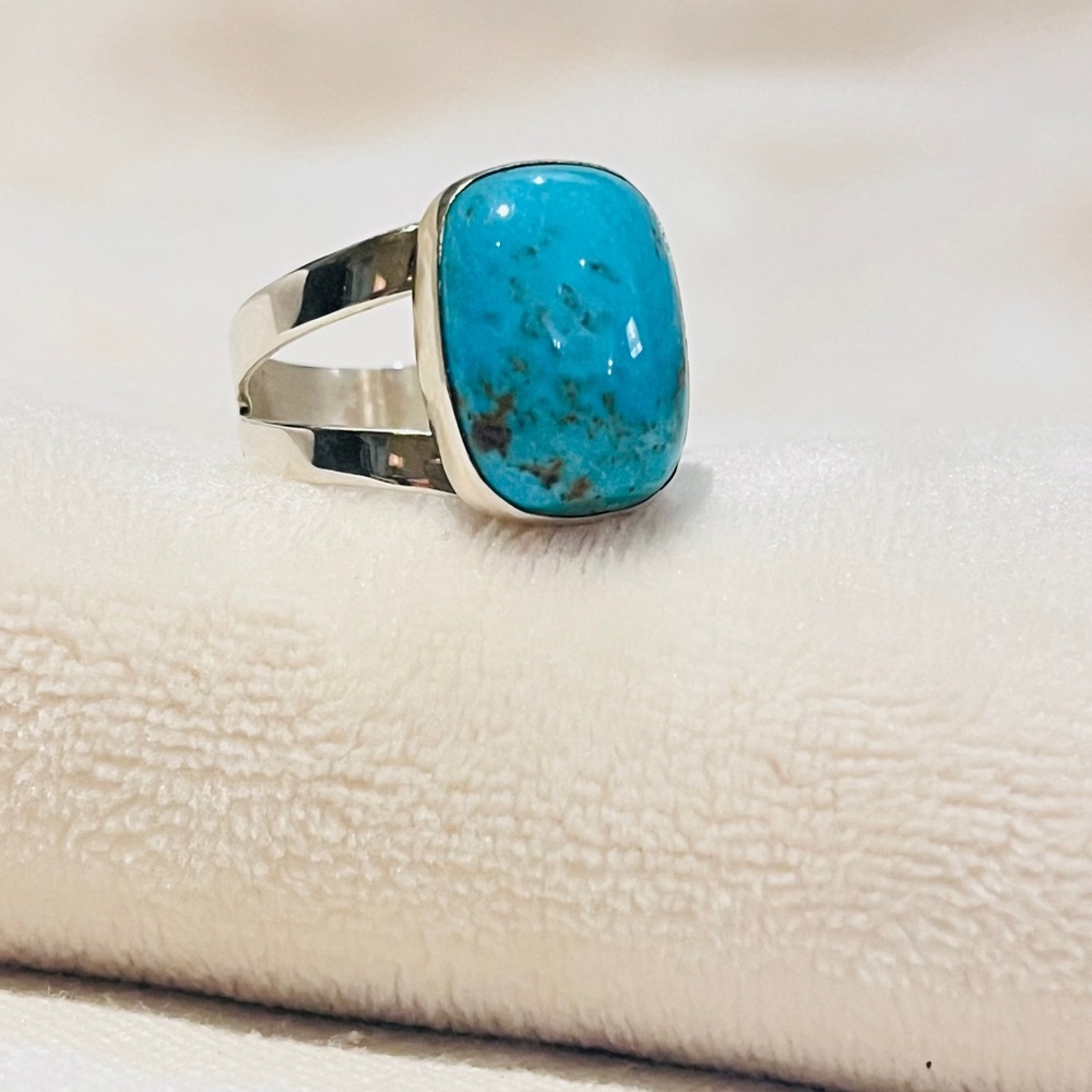 Turquoise Stone Silver Ring - Picture 4 of 11